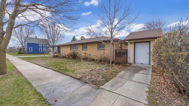 904 Mead AVENUE, Sheboygan, WI 53081