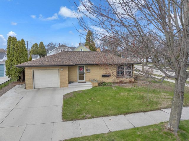 904 Mead AVENUE, Sheboygan, WI 53081