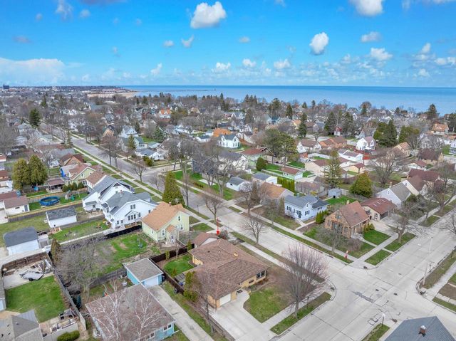 904 Mead AVENUE, Sheboygan, WI 53081