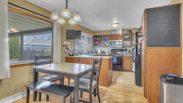 904 Mead AVENUE, Sheboygan, WI 53081