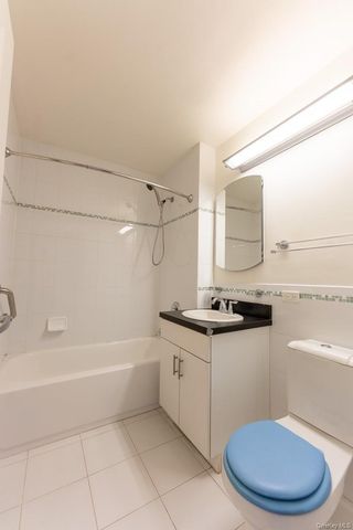 853 Macy Place 7E, Bronx, NY 10455