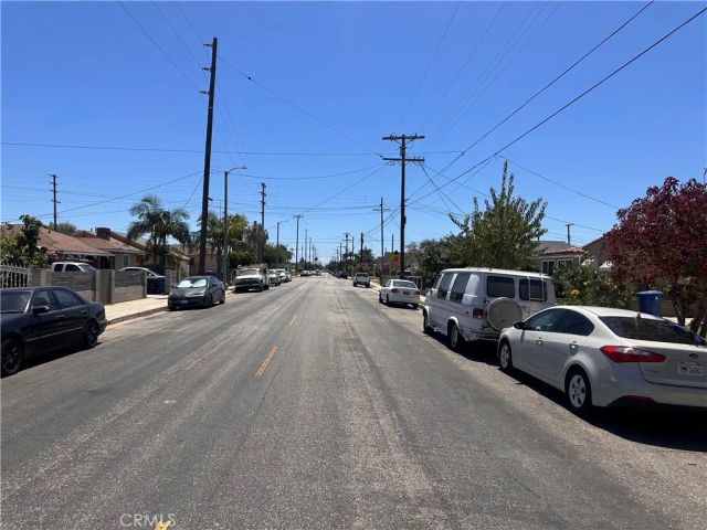 1727 N Neptune, Los Angeles, CA 90744