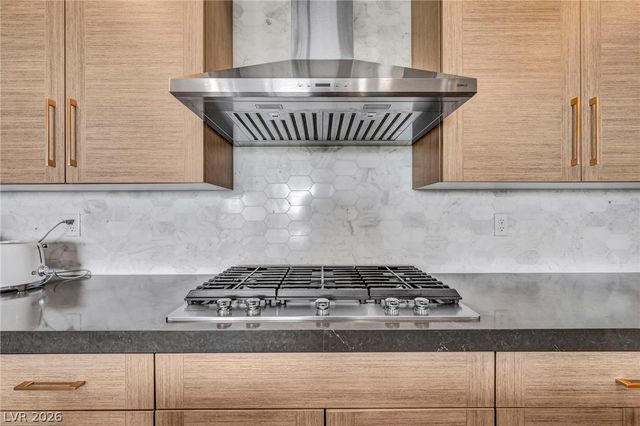 9145 Las Manaitas Avenue 302, Las Vegas, NV 89144