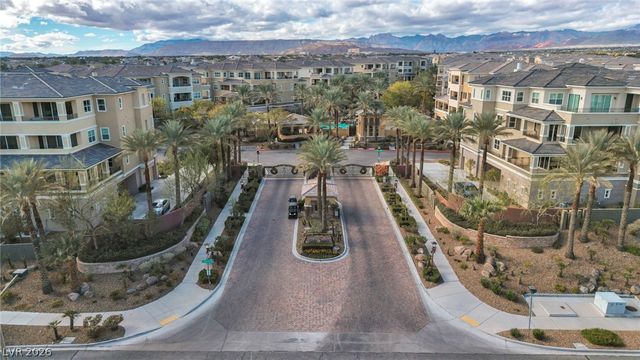 9145 Las Manaitas Avenue 302, Las Vegas, NV 89144