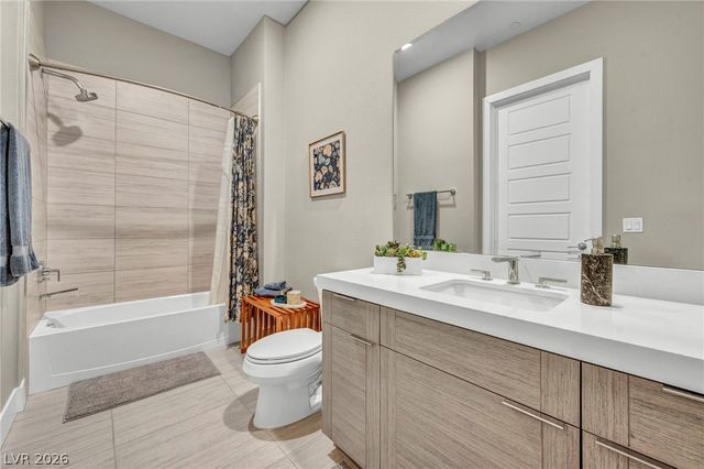 9145 Las Manaitas Avenue 302, Las Vegas, NV 89144