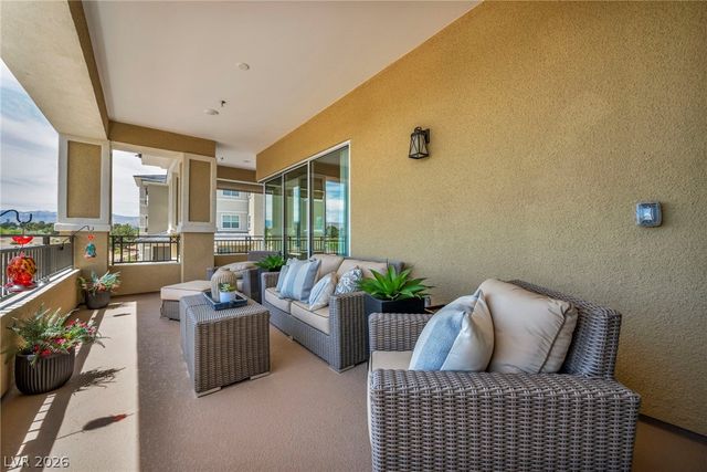 9145 Las Manaitas Avenue 302, Las Vegas, NV 89144