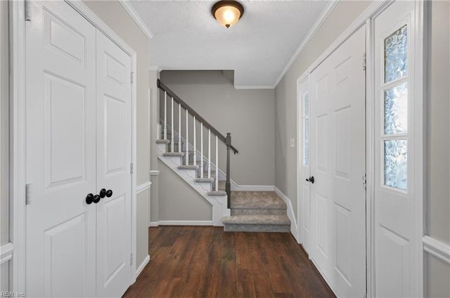 2 Saint Ashley PL, Hampton, VA 23669