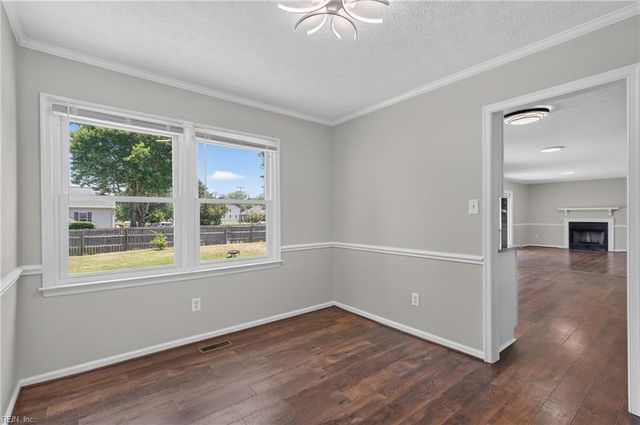 2 Saint Ashley PL, Hampton, VA 23669