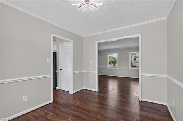 2 Saint Ashley PL, Hampton, VA 23669