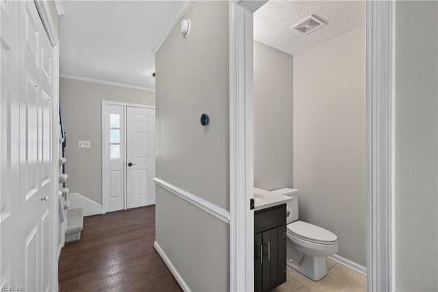 2 Saint Ashley PL, Hampton, VA 23669