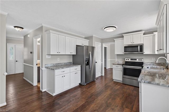 2 Saint Ashley PL, Hampton, VA 23669