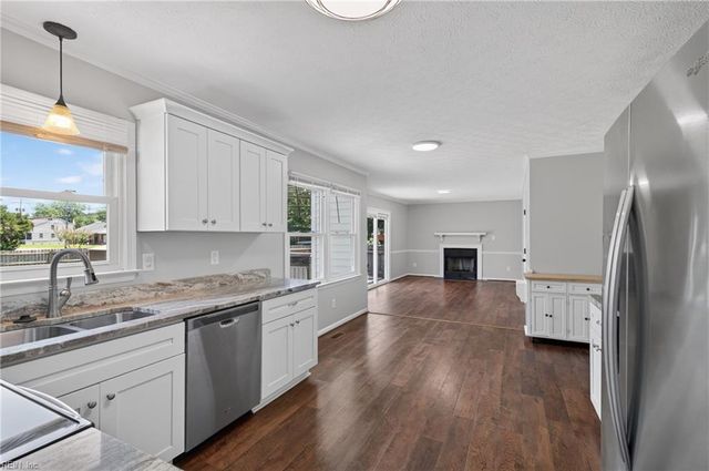 2 Saint Ashley PL, Hampton, VA 23669
