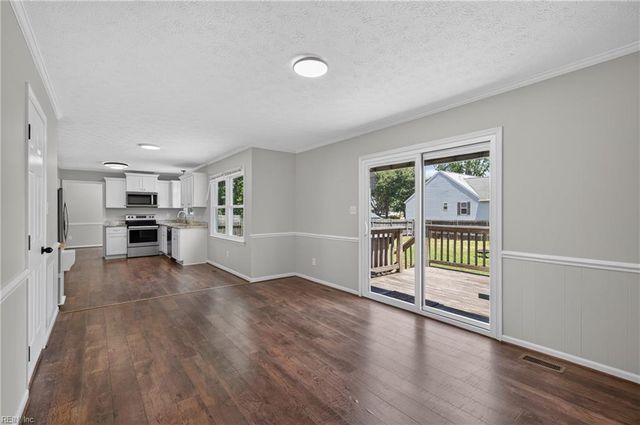 2 Saint Ashley PL, Hampton, VA 23669