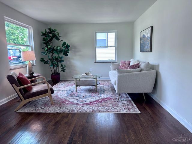 5816 Kennedy Avenue, Cincinnati, OH 45213