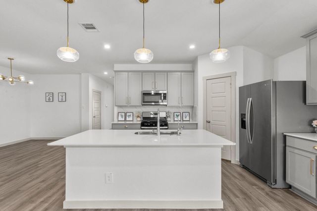 7731 Sleek Flock Lane, Rosharon, TX 77583