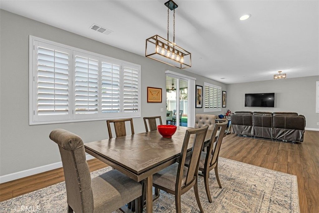 Image 18 of property listing at 4637 Snap Dragon, Jurupa Valley, CA 91752