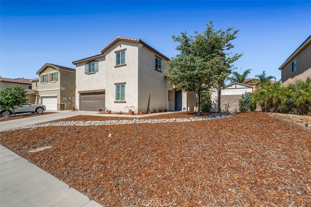 Image 2 of property listing at 4637 Snap Dragon, Jurupa Valley, CA 91752