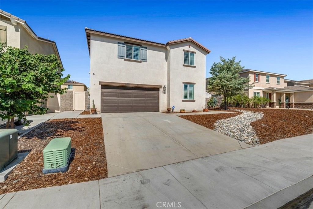 Image 3 of property listing at 4637 Snap Dragon, Jurupa Valley, CA 91752