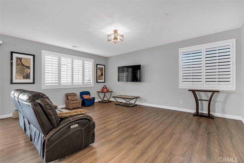 Image 7 of property listing at 4637 Snap Dragon, Jurupa Valley, CA 91752