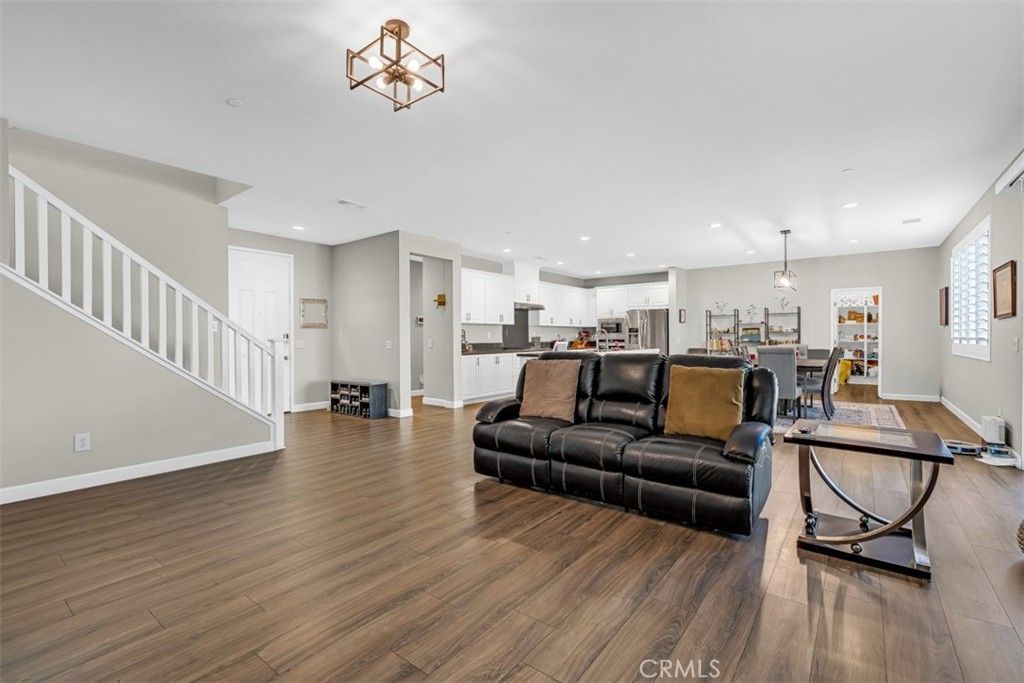 Image 8 of property listing at 4637 Snap Dragon, Jurupa Valley, CA 91752