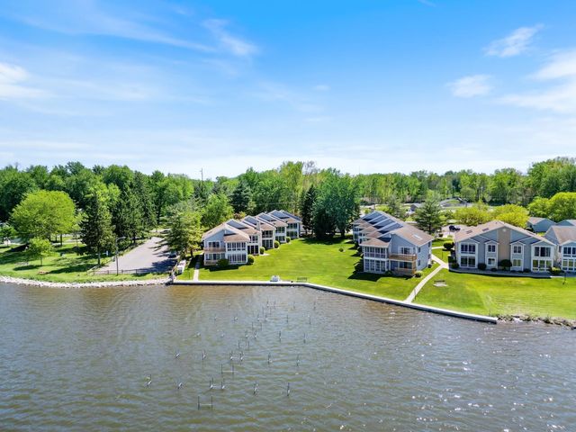 800 E Arthur St Apt A1, Warsaw, IN 46580