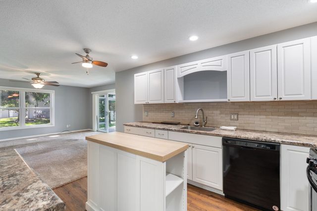 800 E Arthur St Apt A1, Warsaw, IN 46580