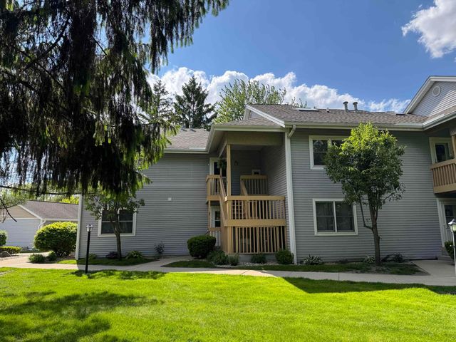 800 E Arthur St Apt A1, Warsaw, IN 46580
