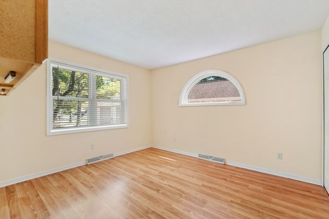 800 E Arthur St Apt A1, Warsaw, IN 46580