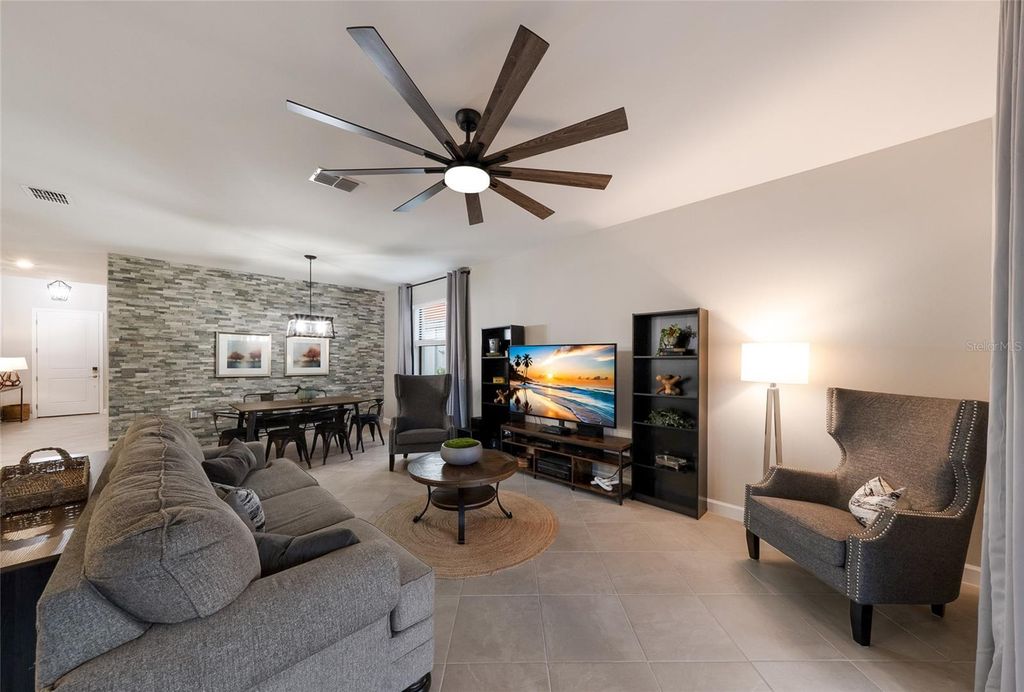 Image 2 of property listing at 15041 SERENE SHORES LOOP, Bradenton, FL 34211