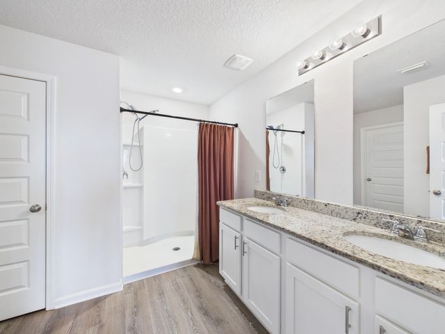 4651 Honor Guard Way Way, Crestview, FL 32539