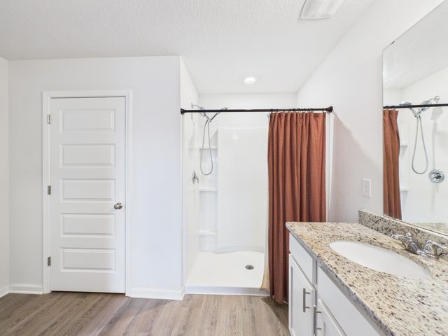 4651 Honor Guard Way Way, Crestview, FL 32539