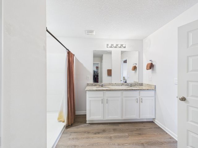 4651 Honor Guard Way Way, Crestview, FL 32539