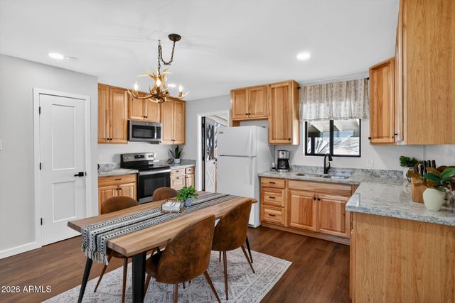 17160 S Deer Run Road, Munds Park, AZ 86017