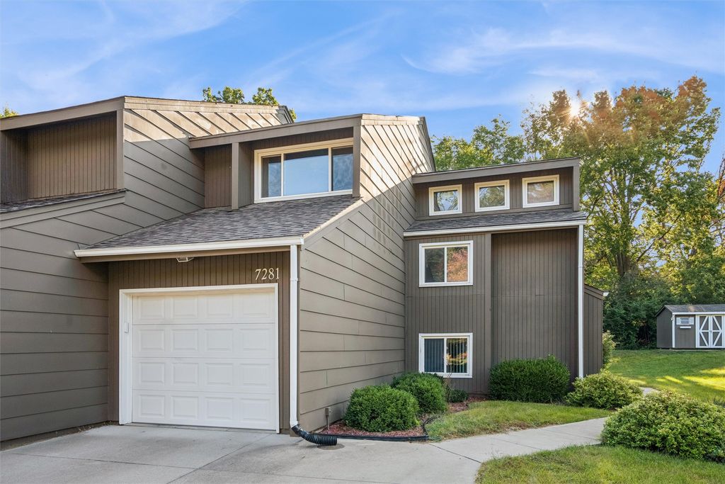 7281 Hyperion Point, Johnston, IA 50131