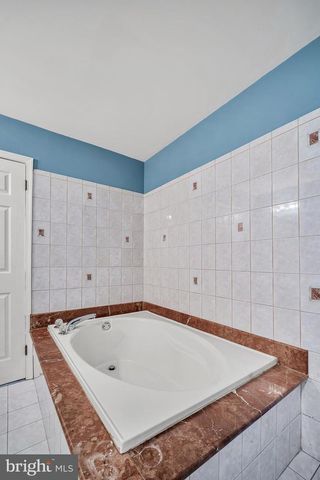 198 ERIC LN, Lansdale, PA 19446