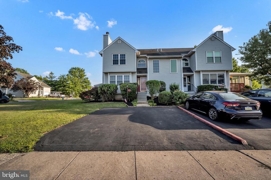 198 ERIC LN, Lansdale, PA 19446