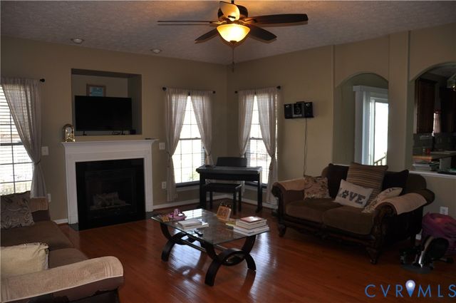 10621 Gallant Fox Way, Ruther Glen, VA 22546