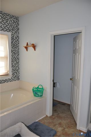 10621 Gallant Fox Way, Ruther Glen, VA 22546