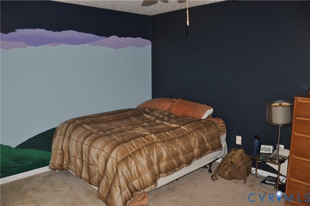 10621 Gallant Fox Way, Ruther Glen, VA 22546