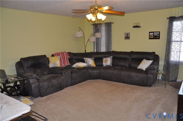 10621 Gallant Fox Way, Ruther Glen, VA 22546
