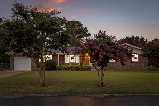 325 Kelsey Drive, Rossville, GA 30741