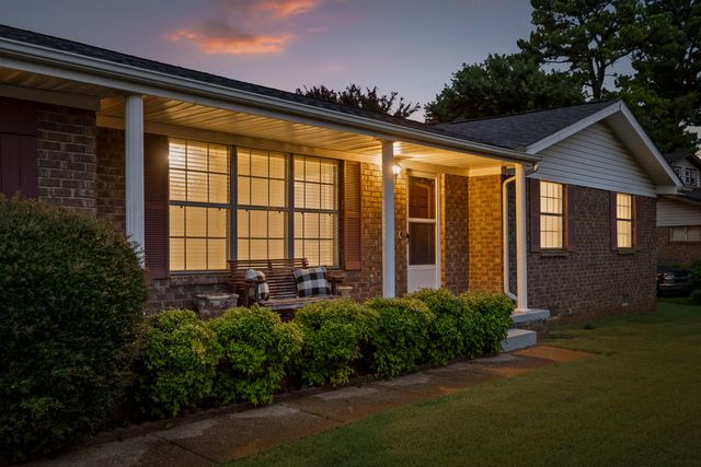 325 Kelsey Drive, Rossville, GA 30741