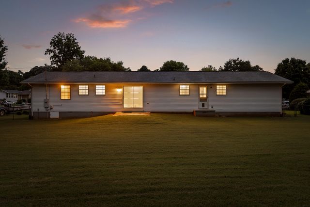 325 Kelsey Drive, Rossville, GA 30741