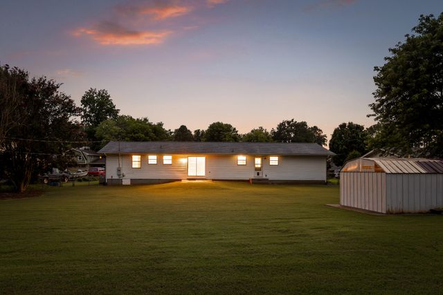 325 Kelsey Drive, Rossville, GA 30741