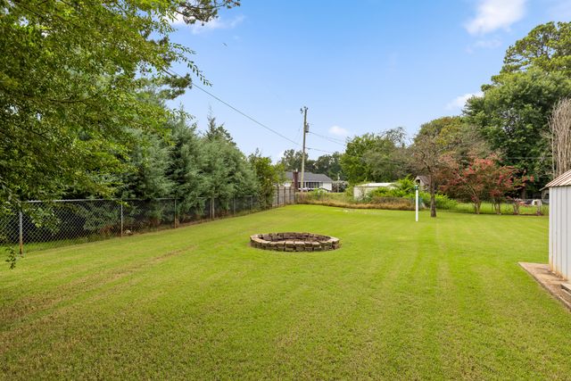 325 Kelsey Drive, Rossville, GA 30741