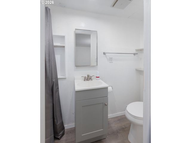 1409 Nw 14TH St, Lincoln City, OR 97367