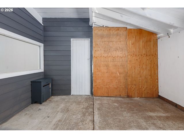 1409 Nw 14TH St, Lincoln City, OR 97367