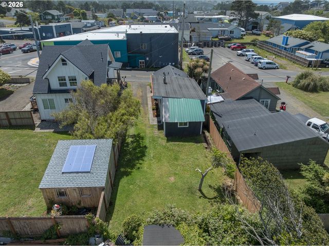 1409 Nw 14TH St, Lincoln City, OR 97367