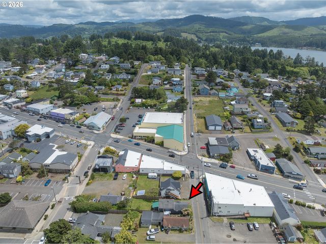 1409 Nw 14TH St, Lincoln City, OR 97367