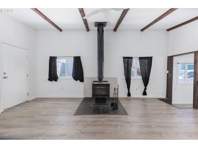 1409 Nw 14TH St, Lincoln City, OR 97367